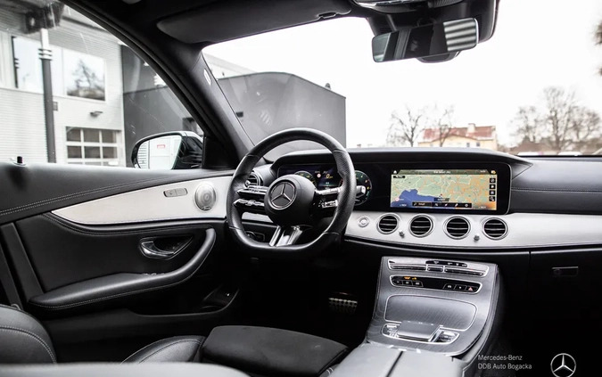 Mercedes-Benz Klasa E cena 249900 przebieg: 9893, rok produkcji 2022 z Władysławowo małe 301